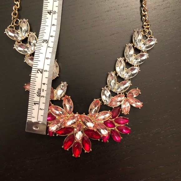 Free press necklace - Picture 3 of 8